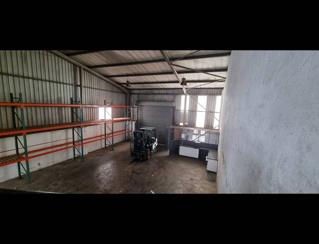 200M² WAREHOUSE TO LET IN WATERFALL